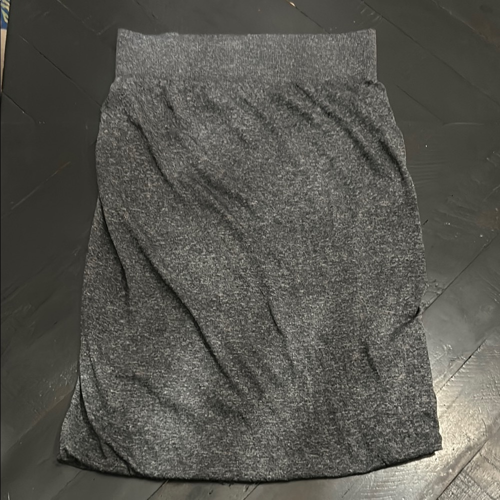 Lululemon Athletica Gray Ribbed Bubble Pencil Skirt